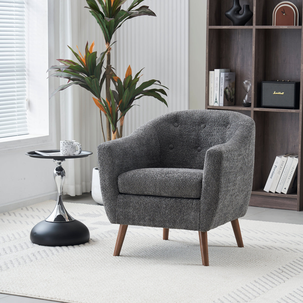 Pinewood Lounge Chair