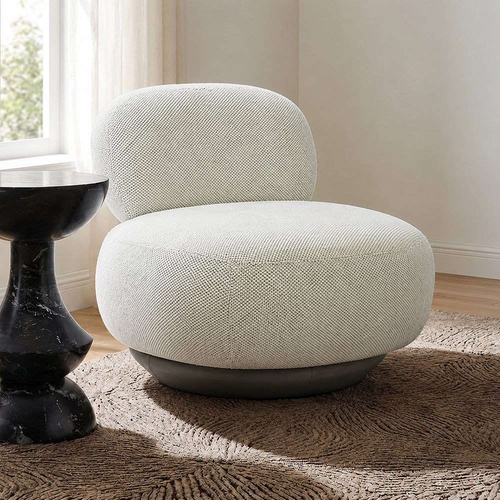 Oakenfield Lounge Chair