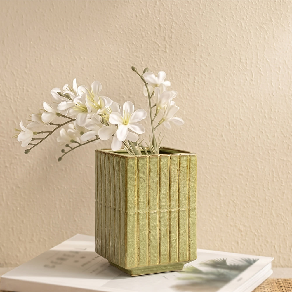 Heathfield Table Vase