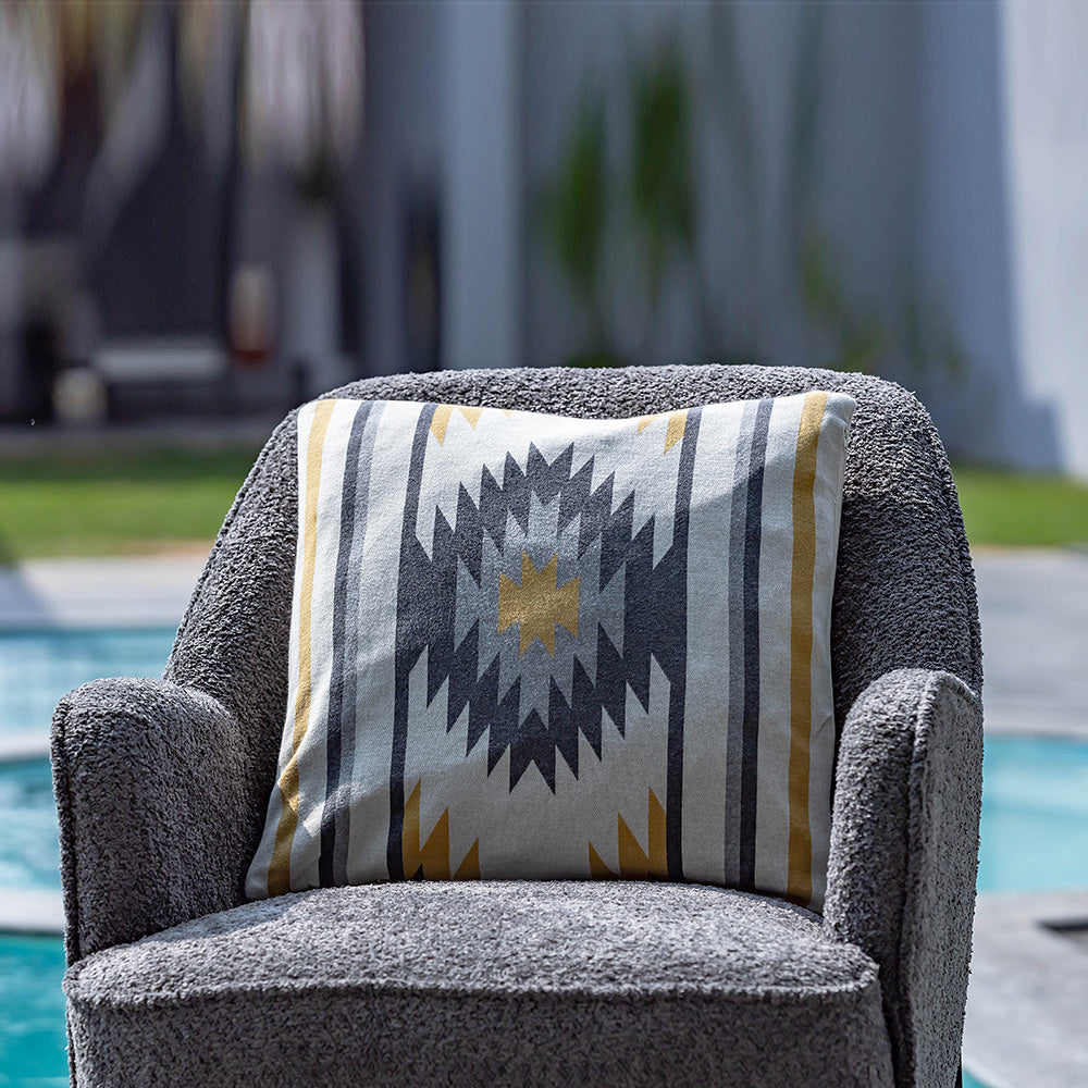 Woodcrest Cover - 18 x 18
